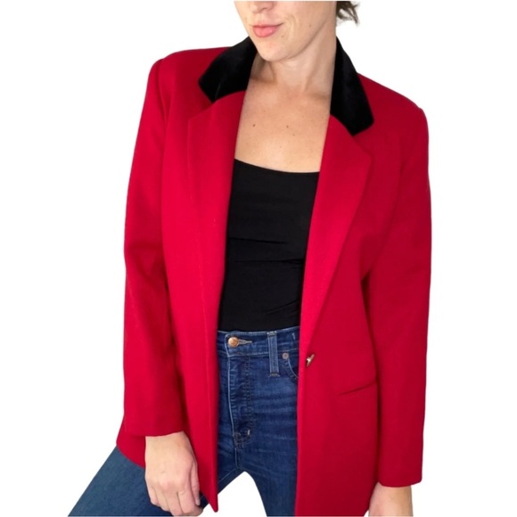 Sag Harbor Jackets & Blazers - Vintage 90s Wool Blazer Size 12 Velvet Collar Red Black Swirly Button